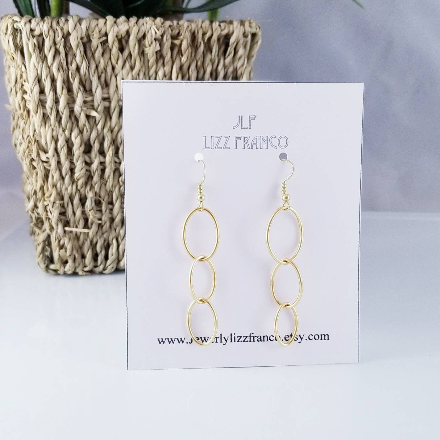 Oval Drop and Dangle Earrings, Geometric Dangle Earring, Modern Lightweight wire Drop Earrings, Geometric Earrings, everyday earrings
