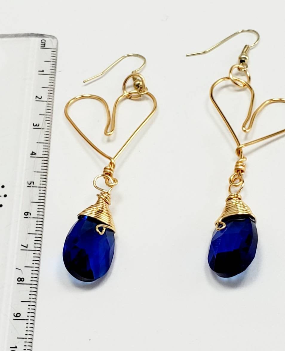 Heart earrings, valentines days earrings, giftful earrings, minimalistic earrings, gift for- her, sister gifted