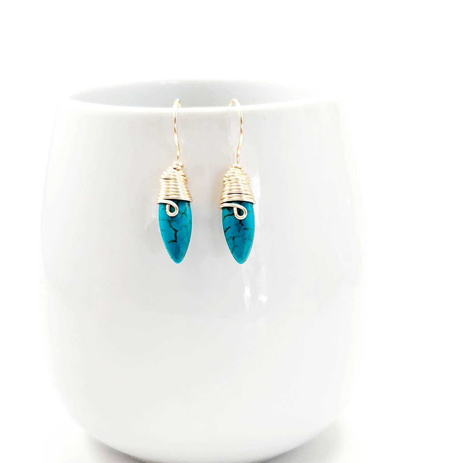 Turquoise earrings, dropping earring, shell gifted earrings, gold earrings stacks, gold minimalistic earrings, gifted beach, summer giftful