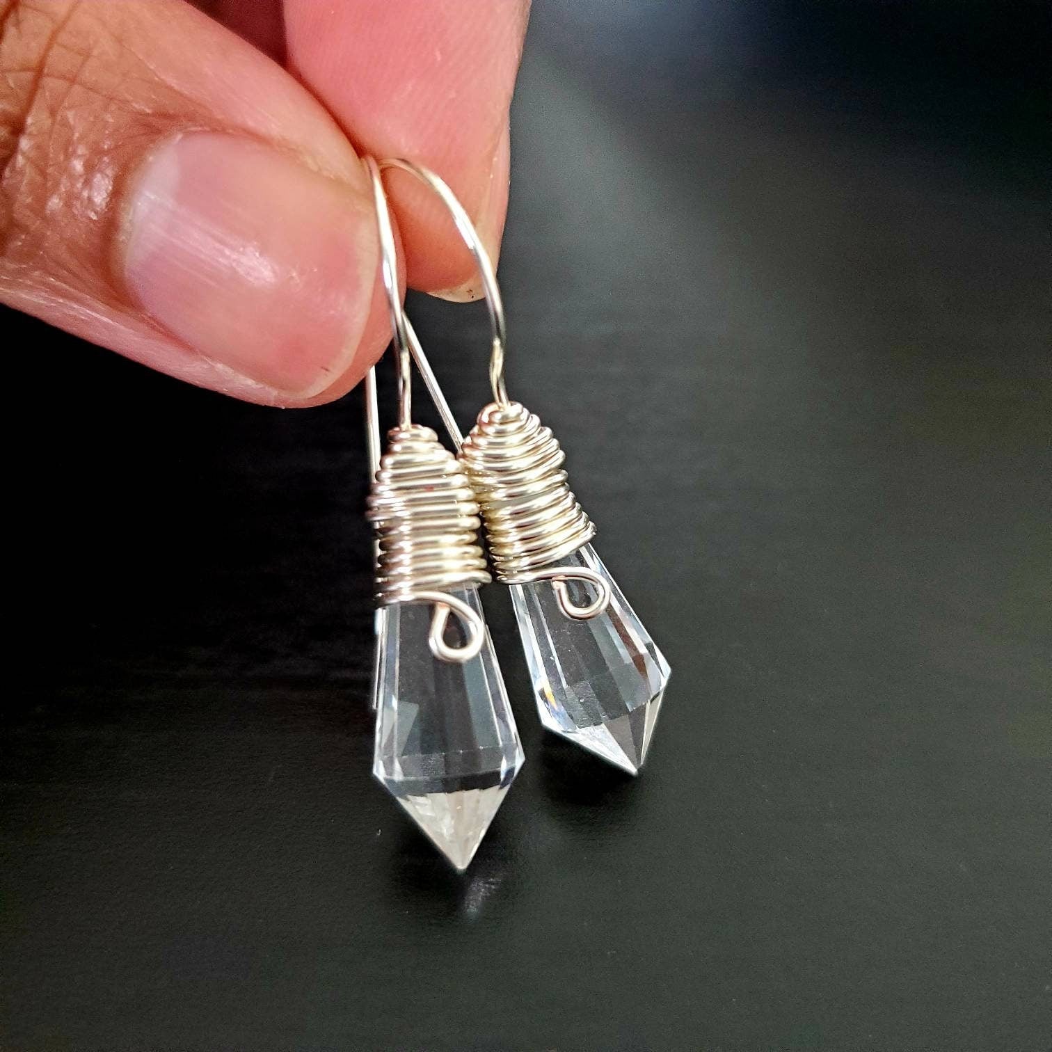 Clear crystal quartz earrings, Clear Silver Earrings, Crystal point earrings, clear quartz earrings dangle, Clear Quartz Silver Earrings
