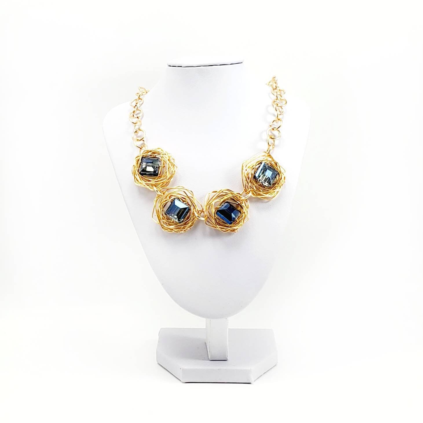 Statemente necklace, thick gold necklaces, gold thick necklace, gold chain necklace thick, chunky charm necklace, gifted jewelry necklace