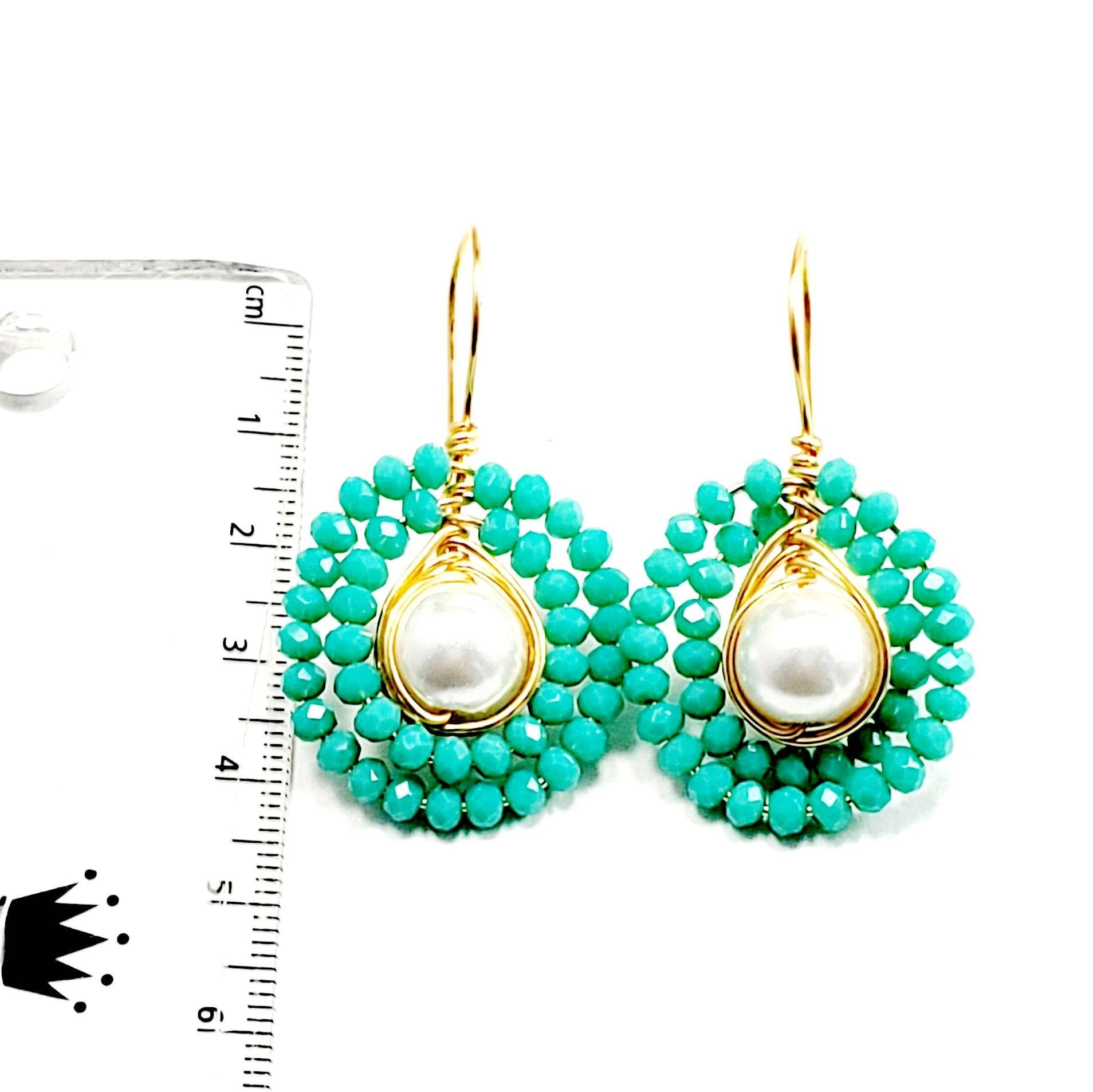 Mint Green Earrings, Mint Drop Earrings, Crystal and pearl drop earrings, Light Mint Dangle Earrings, Gold Earrings, Mint Wedding Earrings