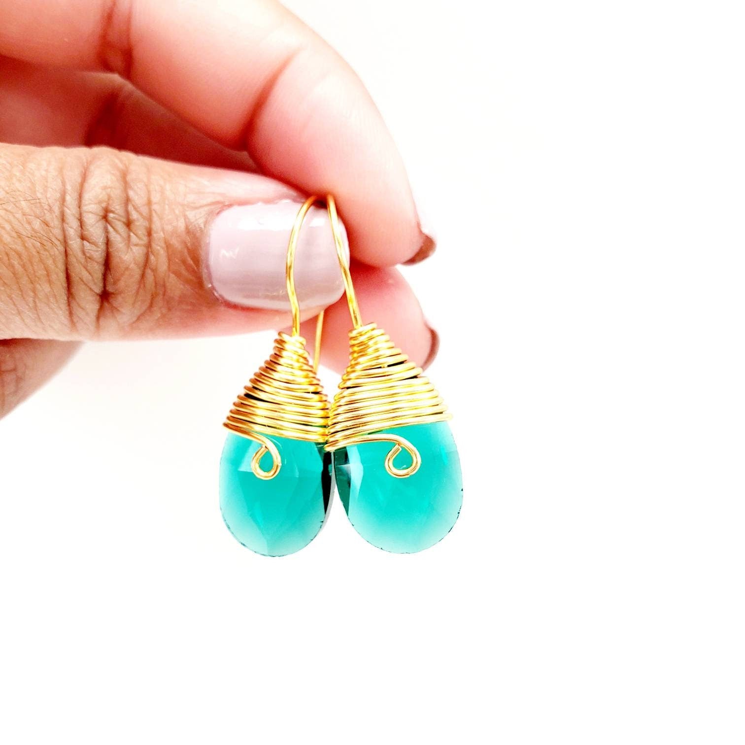 Tear drop earrings, Green Drop Earrings, Bridal Green Drop Earrings, Boho bride earrings, Bridesmaids Earrings, Mothers day gift