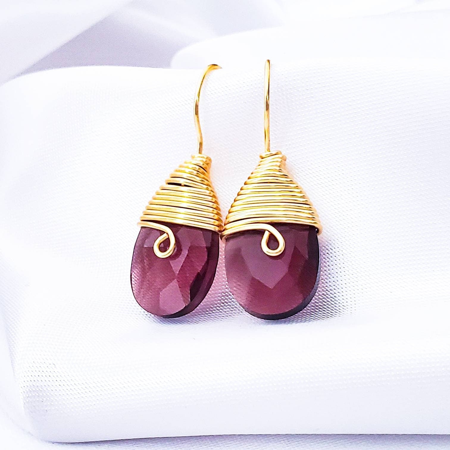 Drop water Purple Crystal Earrings, Tear drop earrings, Crystal Bridal Earrings, asymmetrical earrings