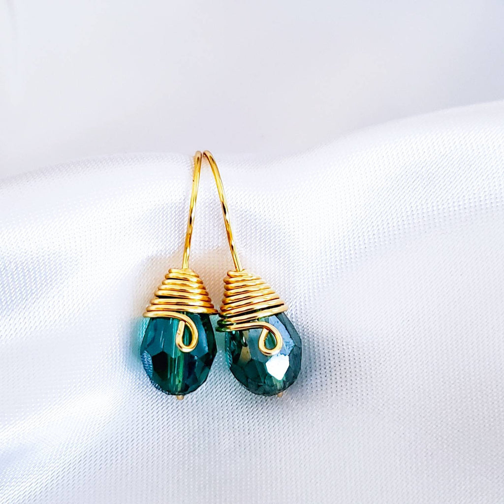 Teardrop Emerald Crystal Drop Dangle Earrings, teardrop crystal earrings, Tiny drop earrings, green glass teardrop earrings Minimal