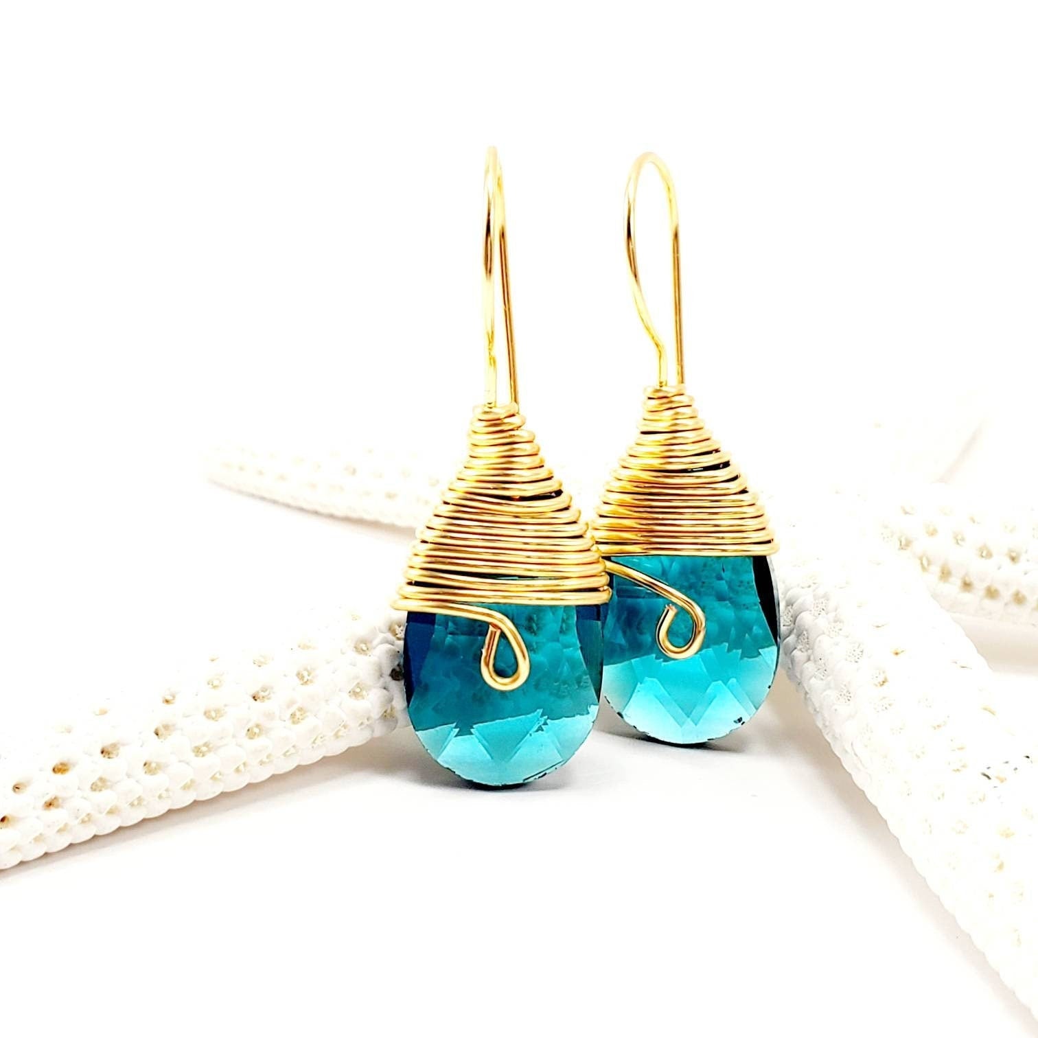 Blue teardrop earrings, Teardrop crystal earrings, Bohemian teardrop earrings, Blue Gemstone Waterdrop Earrings, Bridal Crystal Earrings,