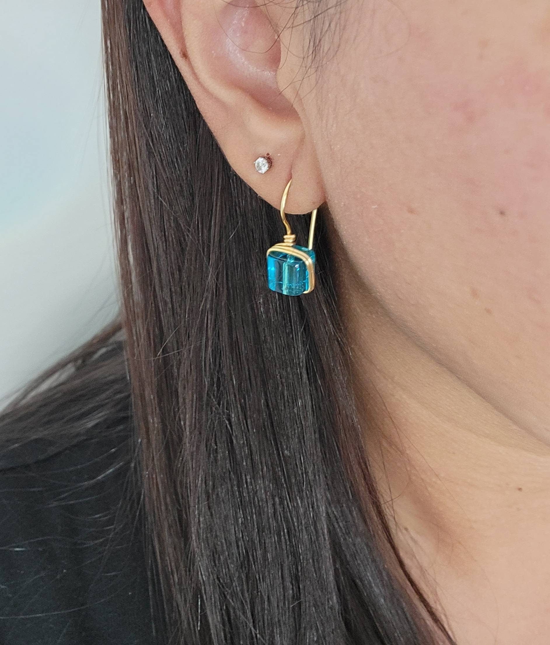 Cube earrings, square earrings, Crystal Cube Earrings, Cube Jewelry, everyday earrings, delicate earrings,Minimal earrings,Stacking earrings