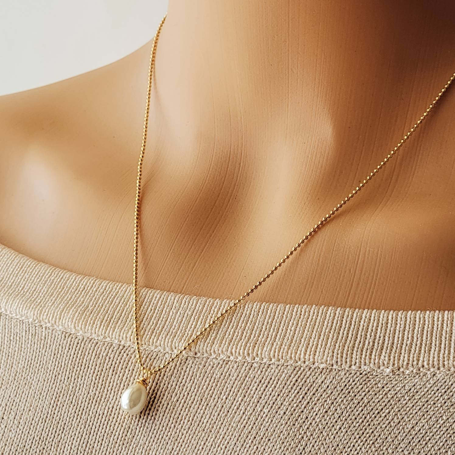 Tiny Pearl Necklace, Single Pearl Necklace, Minimalist Necklace, Gold Pearl Necklace, Dainty Pearl Jewelry, June Birthstone Necklace