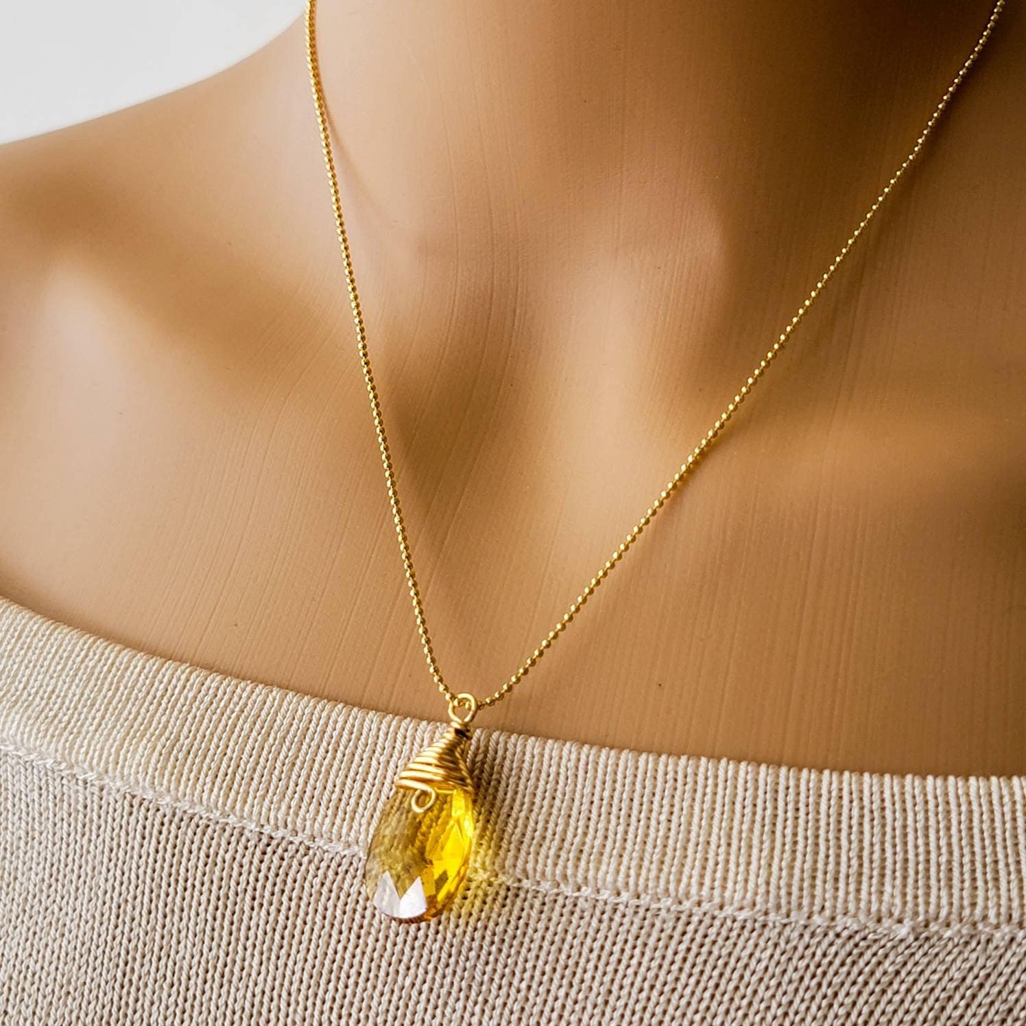 Yellow Pendant Pear Shape Solitaire Pendant Necklace, Dainty Bridesmaid Jewelry, Bridesmaid Necklace, Bridesmaids Gift, Simple Necklace