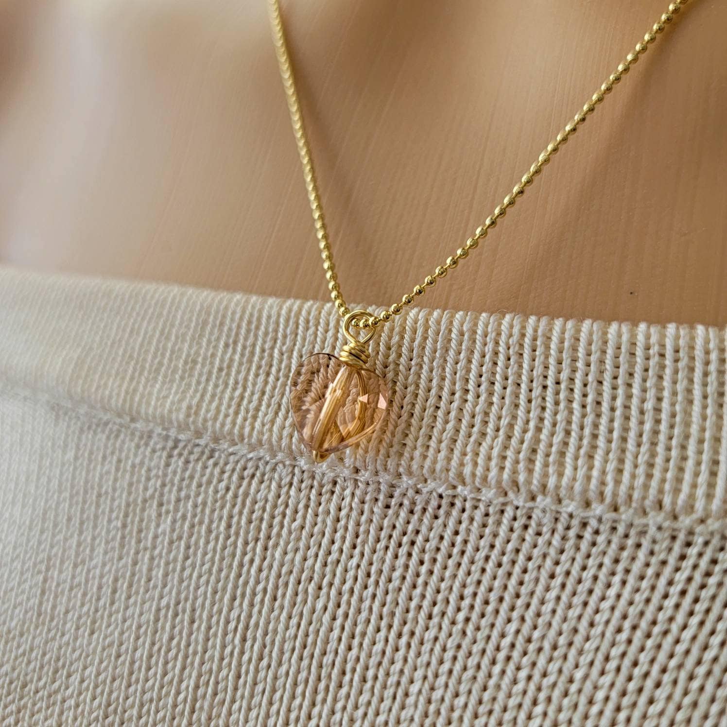 Dainty gold necklace, Charming heart, Small heart necklace, Red heart necklace, Love Heart Crystal necklace,  Valentin's day gift