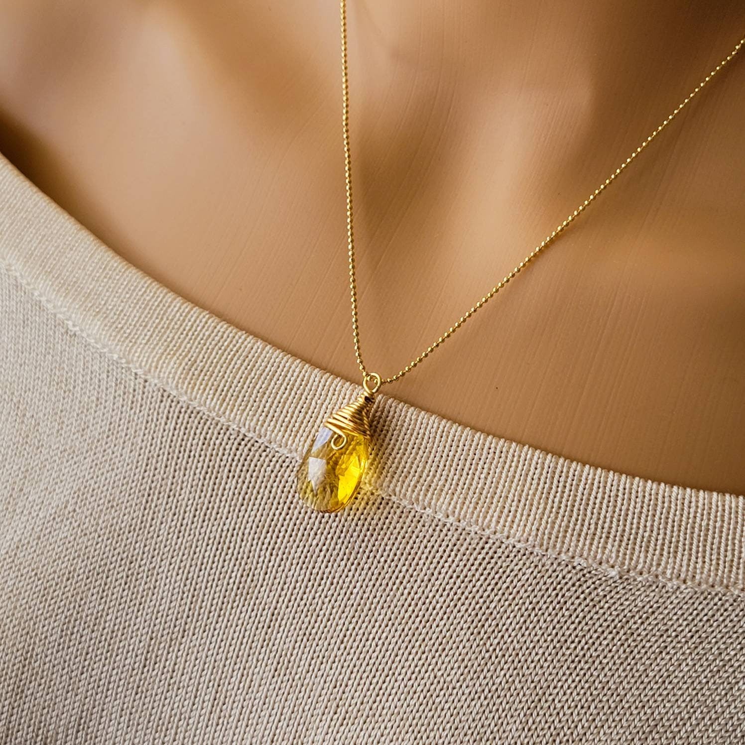 Yellow Pendant Pear Shape Solitaire Pendant Necklace, Dainty Bridesmaid Jewelry, Bridesmaid Necklace, Bridesmaids Gift, Simple Necklace