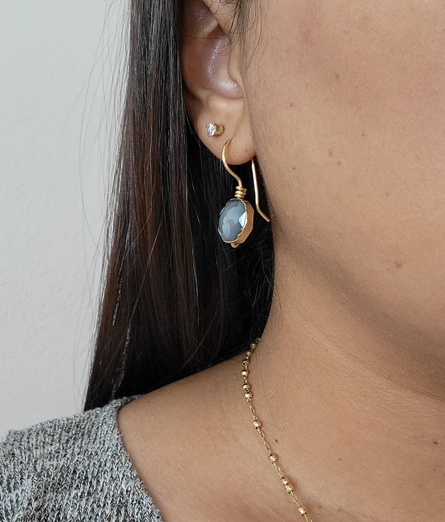 Gray Drop Earrings, Crystal drop earrings, Dark Gray Dangle Earrings, Bridesmaids Smokey Gray Drop earrings, Dark gray Crystal earrings