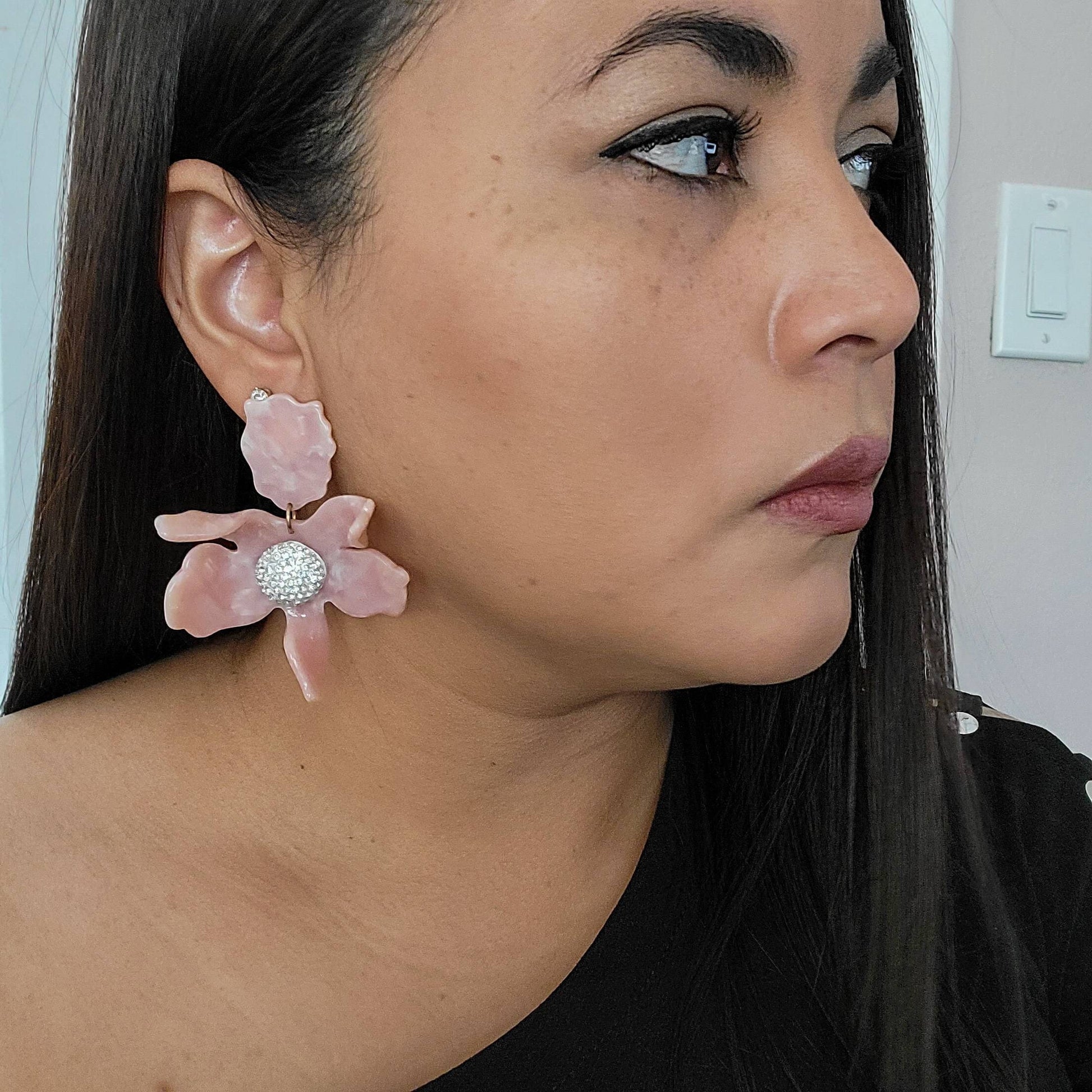 Big flower earrings, flowered earrings, flowered gifted earrings, Floral Earrings, giftful earrings, weddings- giftful, gifting gifted mom