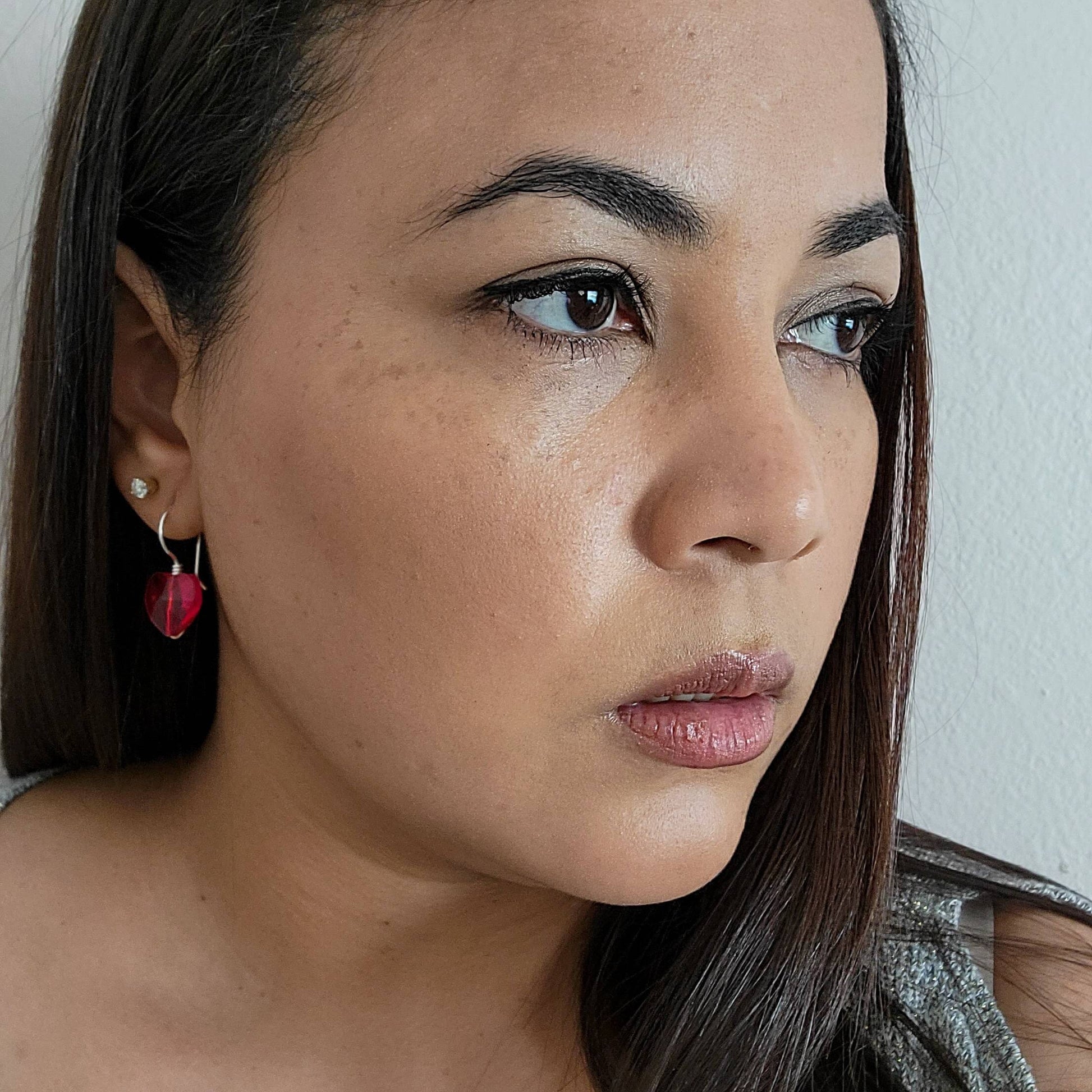 Red heart earrings, Heart Shaped Earrings, Drop Heart Earrings, Heart Drop Earrings, Minimalist Dainty Earrings, minimalistic mini earrings