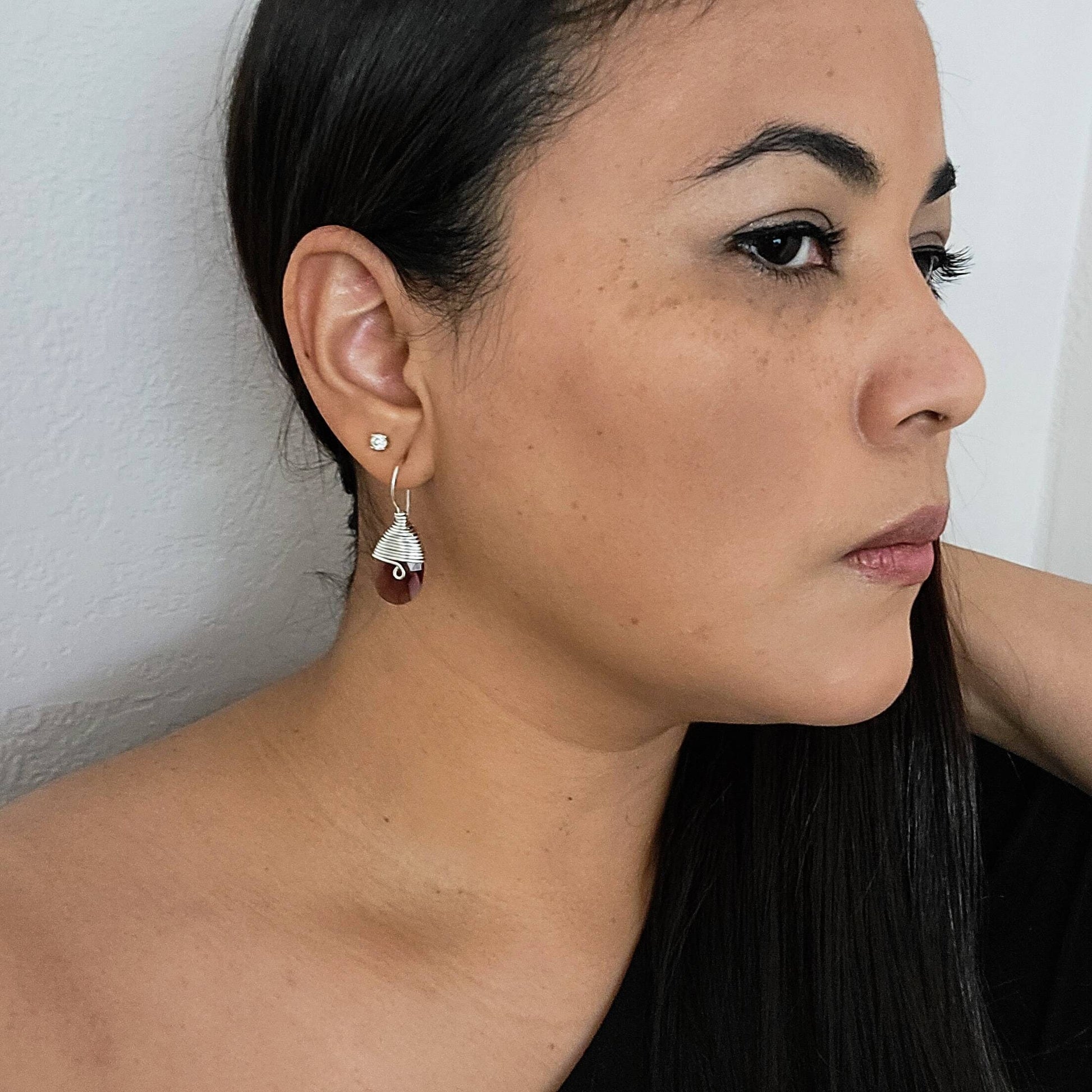 Drop water Purple Crystal Earrings, Tear drop earrings, Crystal Bridal Earrings, asymmetrical earrings