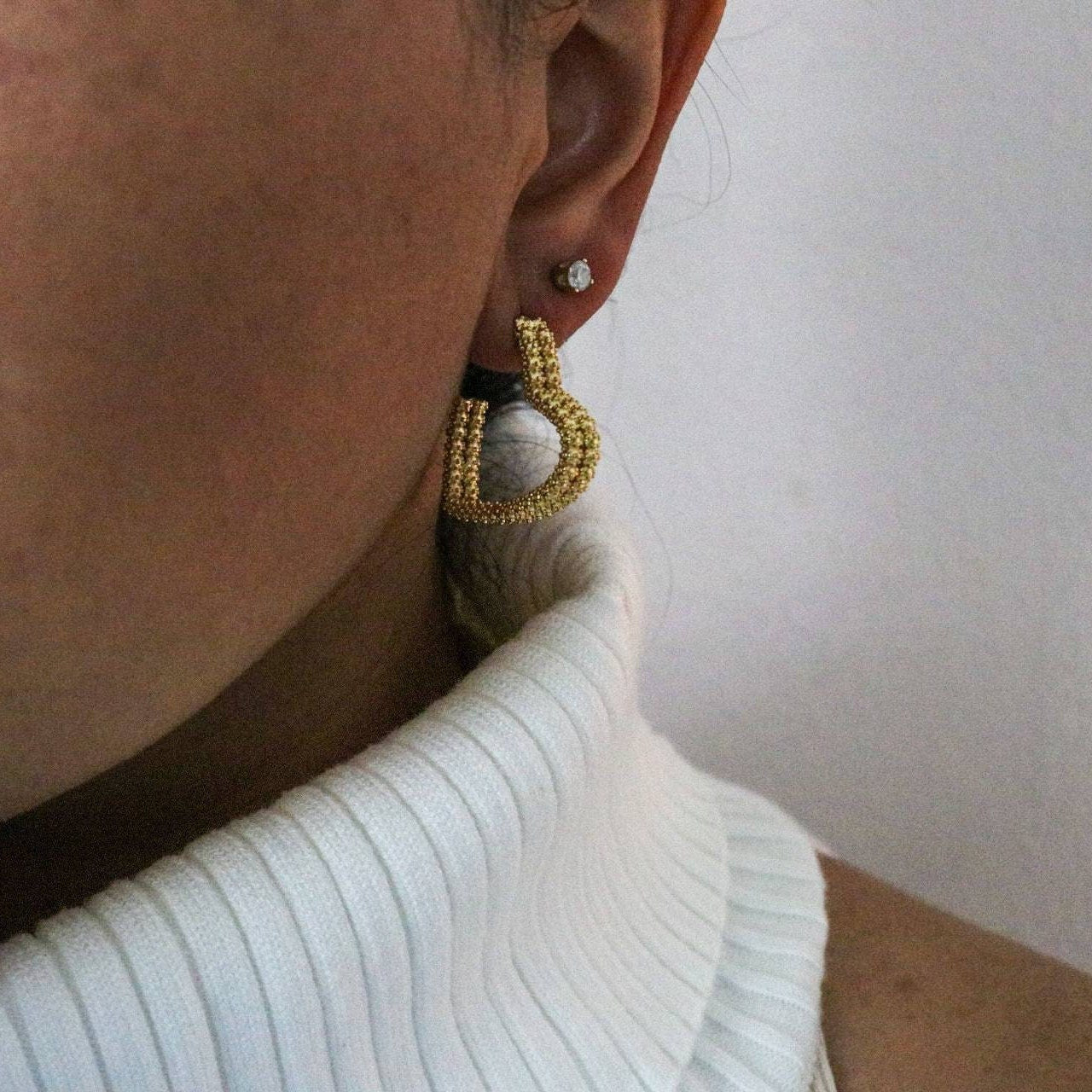 Heart hoop earrings, Valentins earrings, Chunky hoop earrings, thick earring hoop, minimalistic earrings, gifted earrings valentine's gift