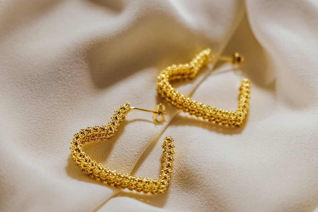 Heart hoop earrings, Valentins earrings, Chunky hoop earrings, thick earring hoop, minimalistic earrings, gifted earrings valentine's gift