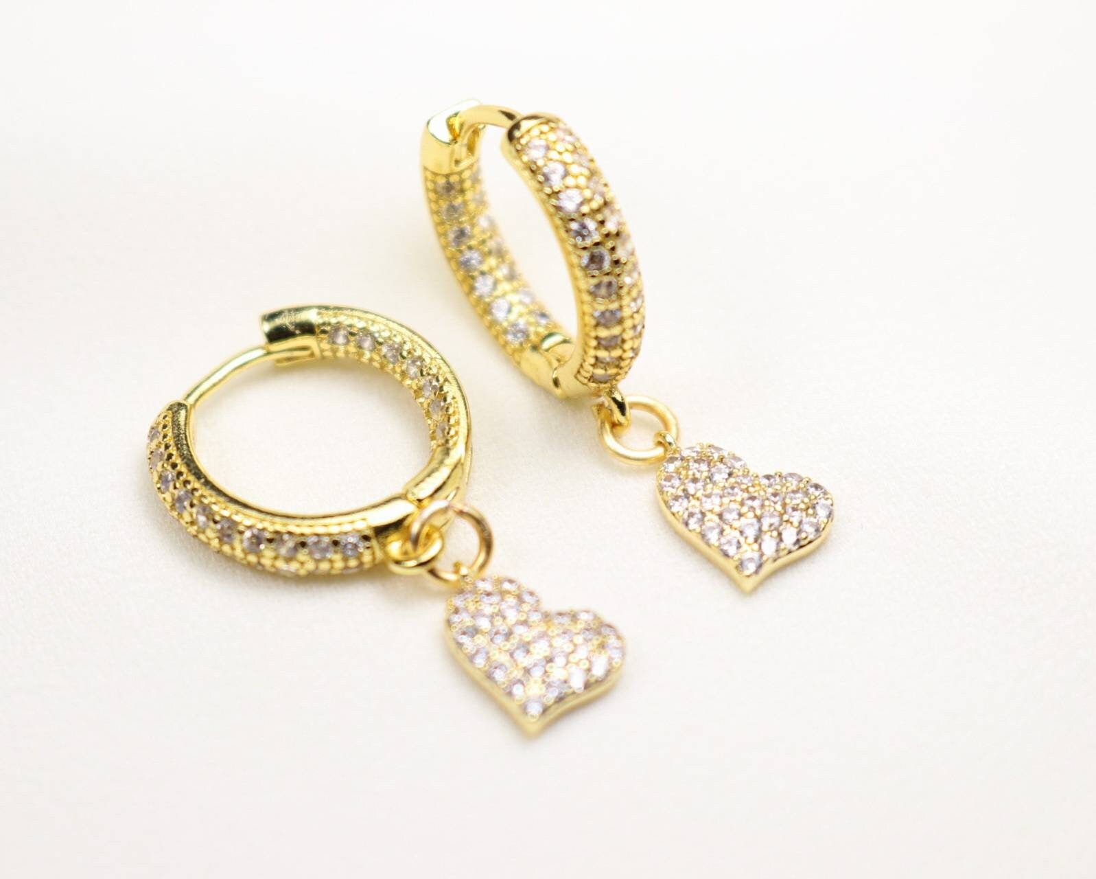 Heart hoop earrings, Gold minimalistic earrings, Dainty hoop huggie earrings, valentin earrings, anniversary gifte, giftful gifted gift