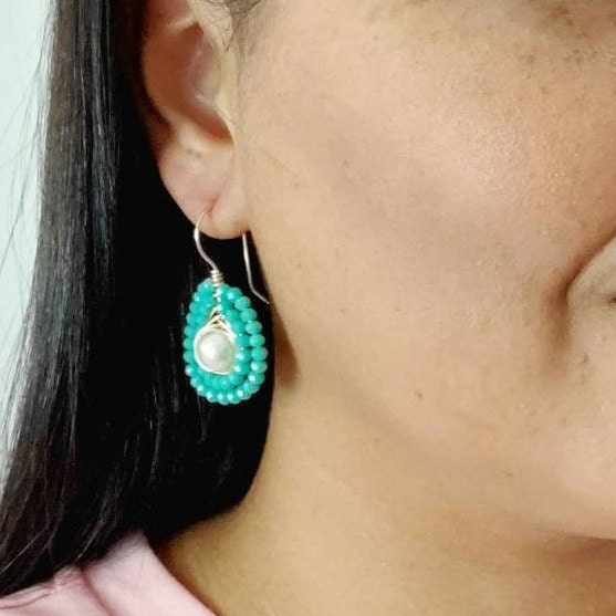 Mint Green Earrings, Mint Drop Earrings, Crystal and pearl drop earrings, Light Mint Dangle Earrings, Gold Earrings, Mint Wedding Earrings