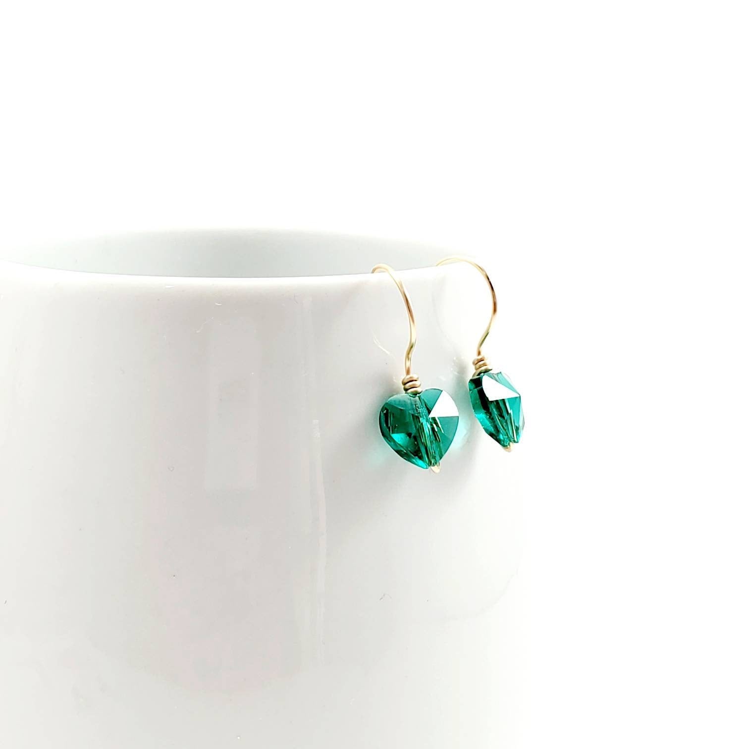 Heart earring, Valentins earrings, minimalistic earrings, tiny heart earrings, gifted earrings valentine's gift, valentines days earrings