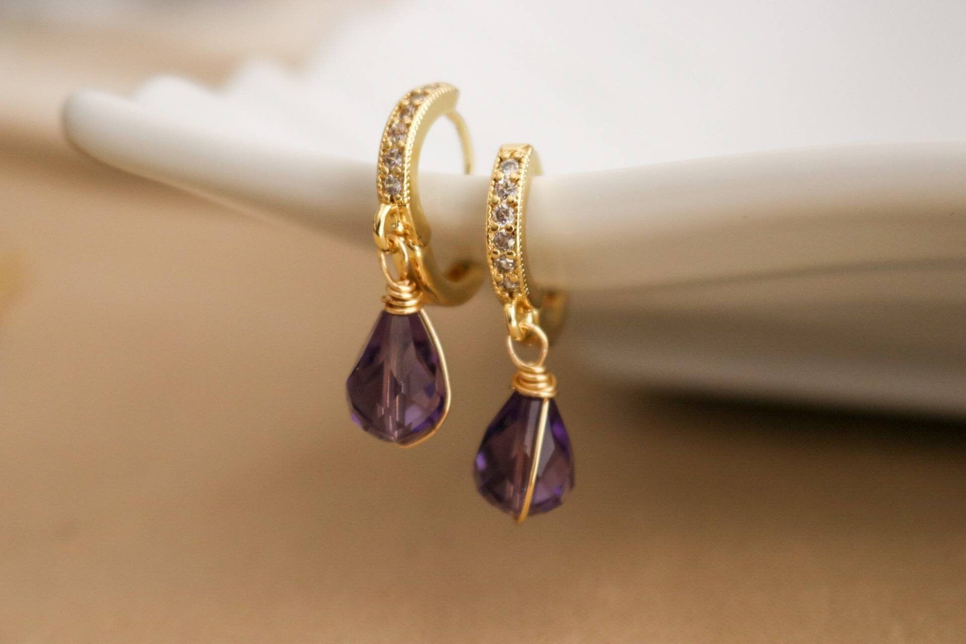 Gold hoop earrings crystals, Hoops huggies earrings, minimalistic hoop earrings, gifted wife, anniversary gifted, gifted sister, mama gifte