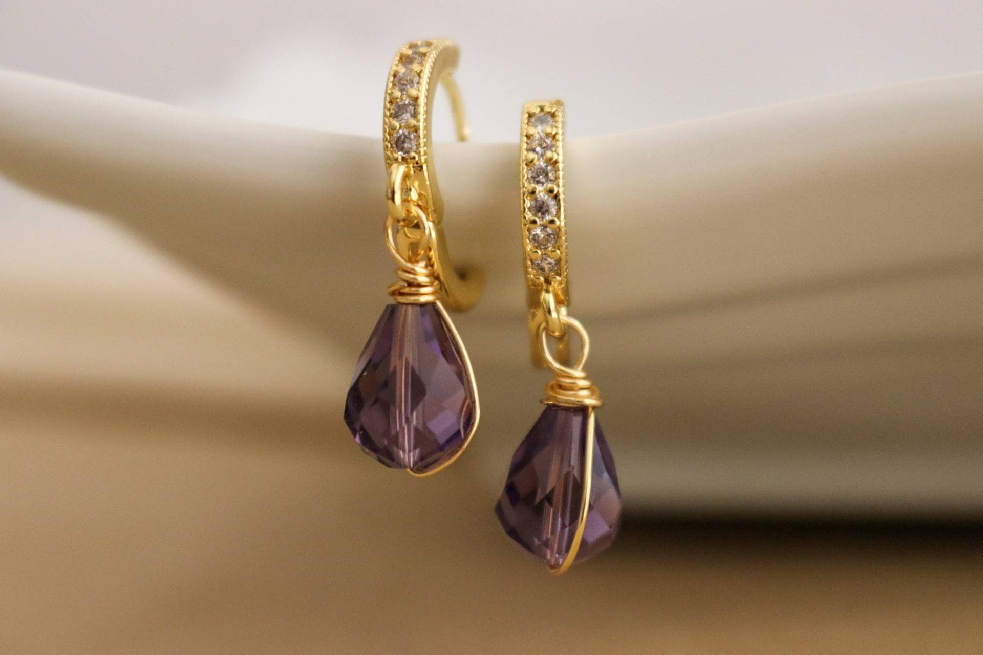 Gold hoop earrings crystals, Hoops huggies earrings, minimalistic hoop earrings, gifted wife, anniversary gifted, gifted sister, mama gifte