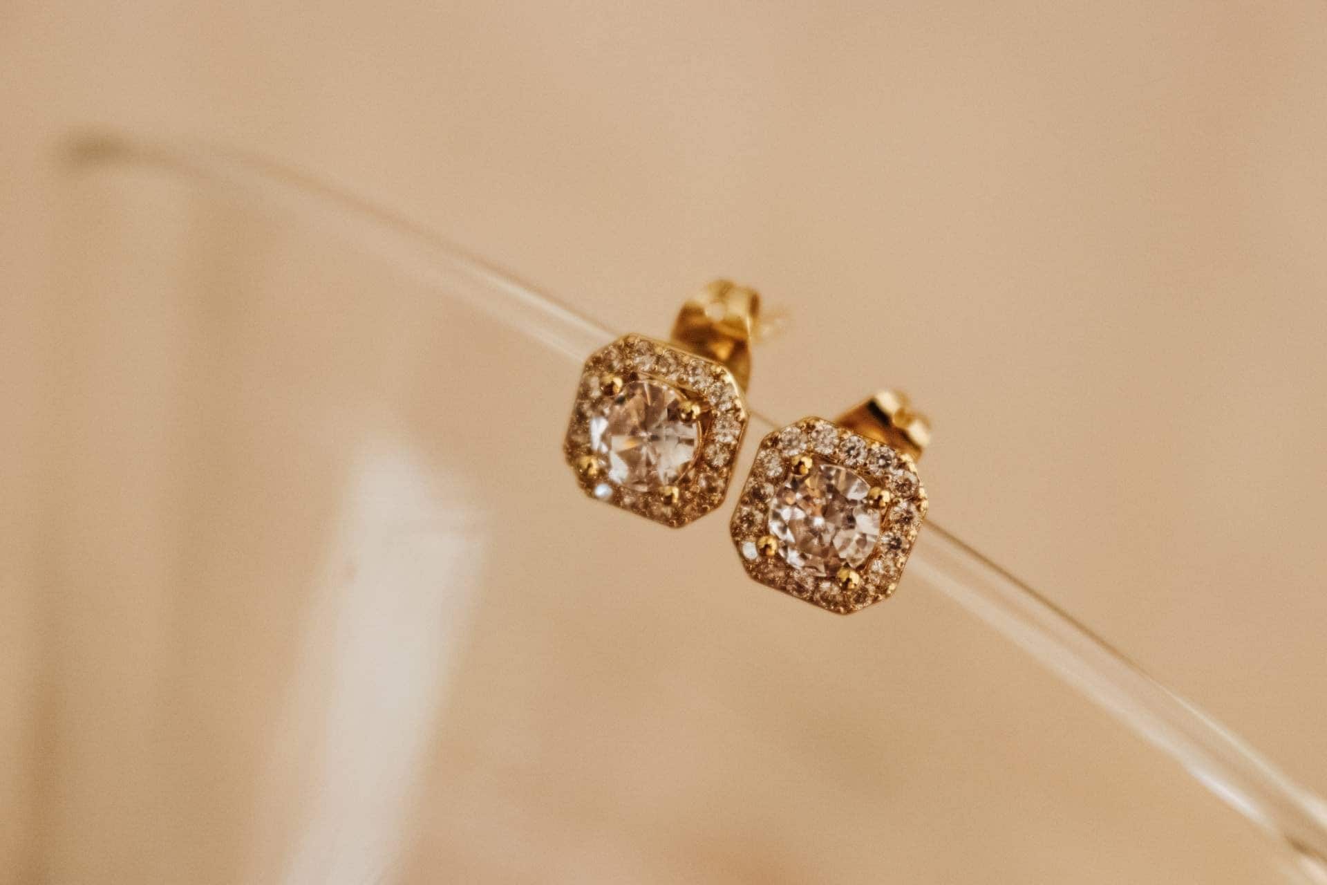 Tiny Cz earrings, tiny cz stud earring, Clear Zircon earrings, wedding giftful gift, bridal giftful, bridemaid's gift, mothers days gifted
