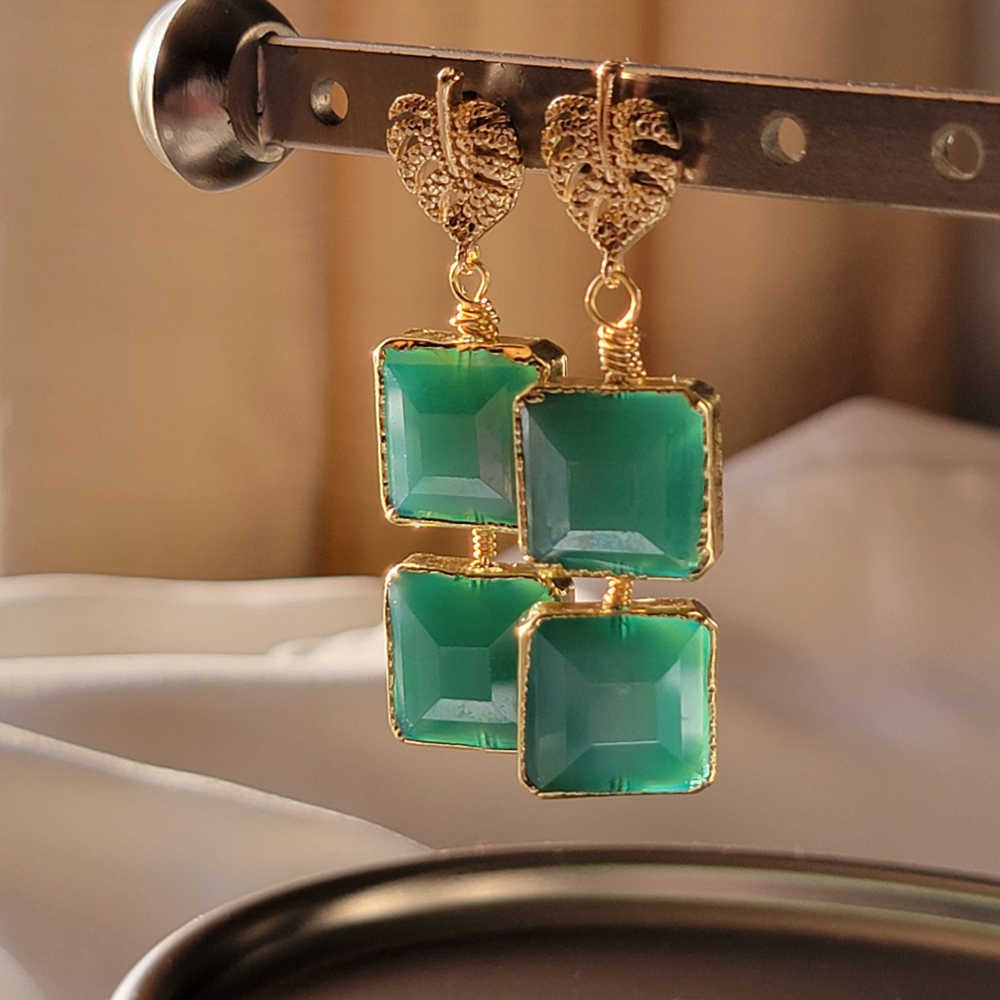 Green Mint Earrings, Mint Earrings, Light Mint Earrings, Light Soft Green Earrings, Bridesmaid Earrings, mom birthday gift from daughter