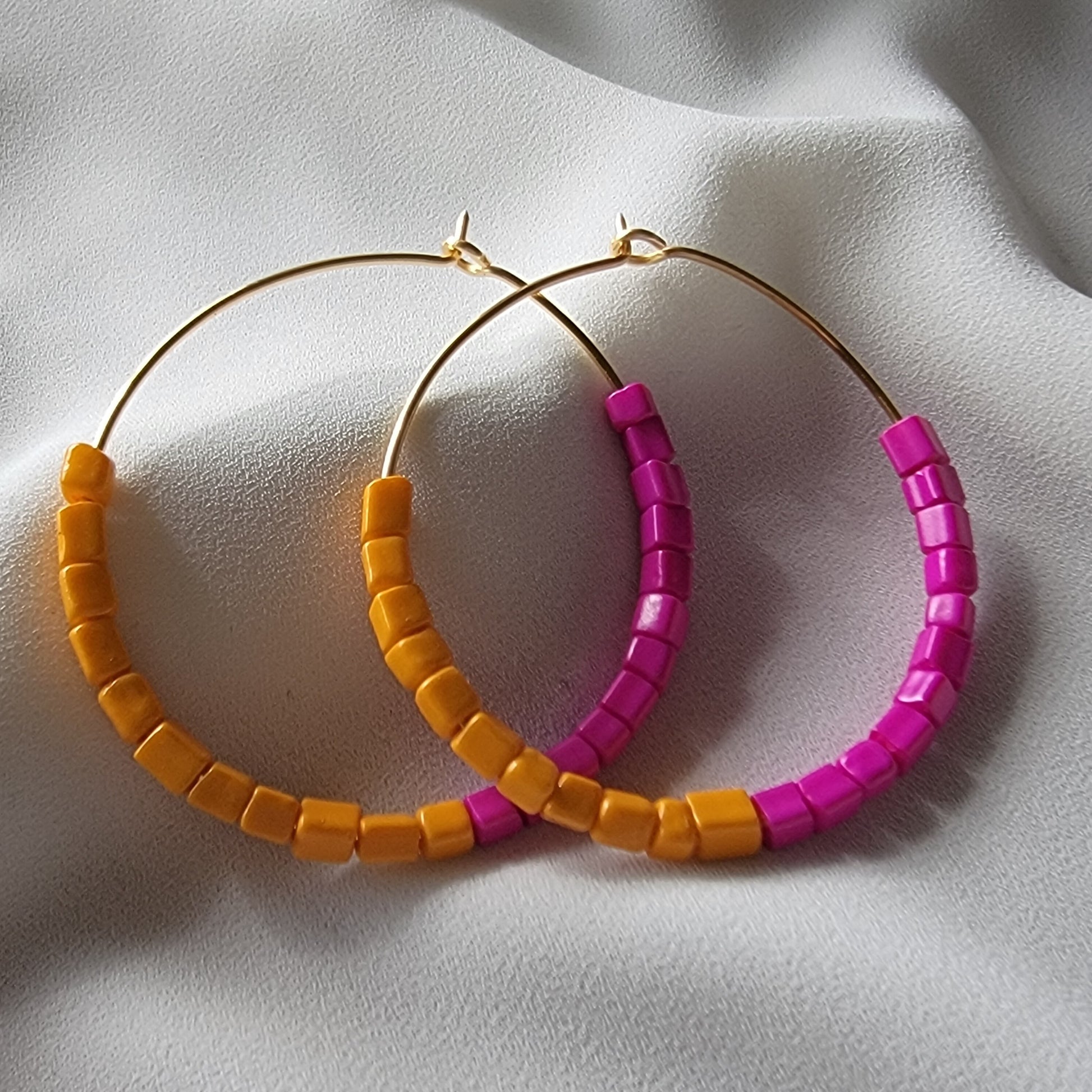 Pink Orange Hoop Earrings, Beaded thin hoop Earrings, Gold filled hoops, Fuchsia colorful earrings, Everyday earrings, Summer earrings