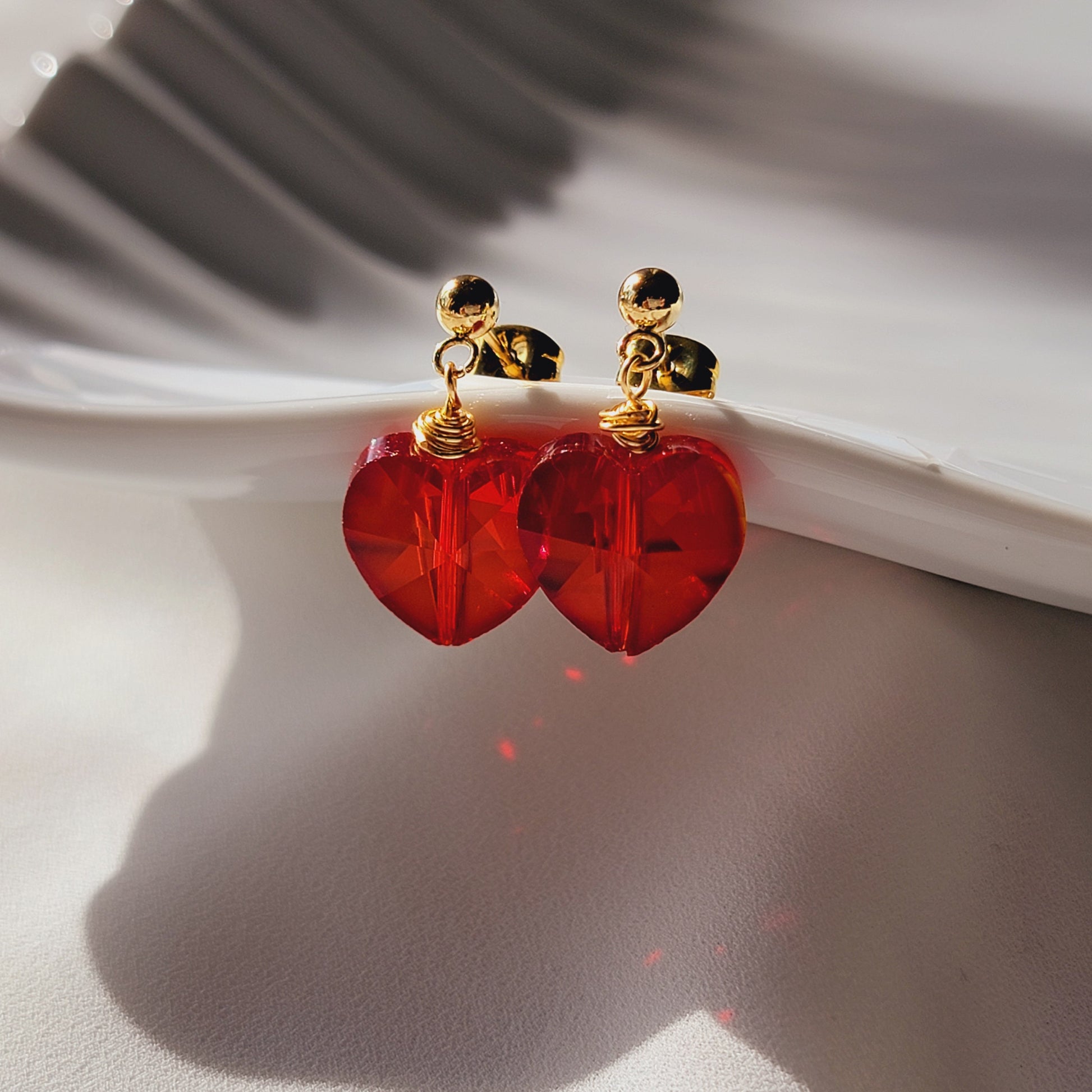 Red Heart Earrings, Red Heart drop Earrings, Huggie Minimalist Red Heart Earrings, Red Love Earrings, Heart Drop Gold Earrings,Cute earrings