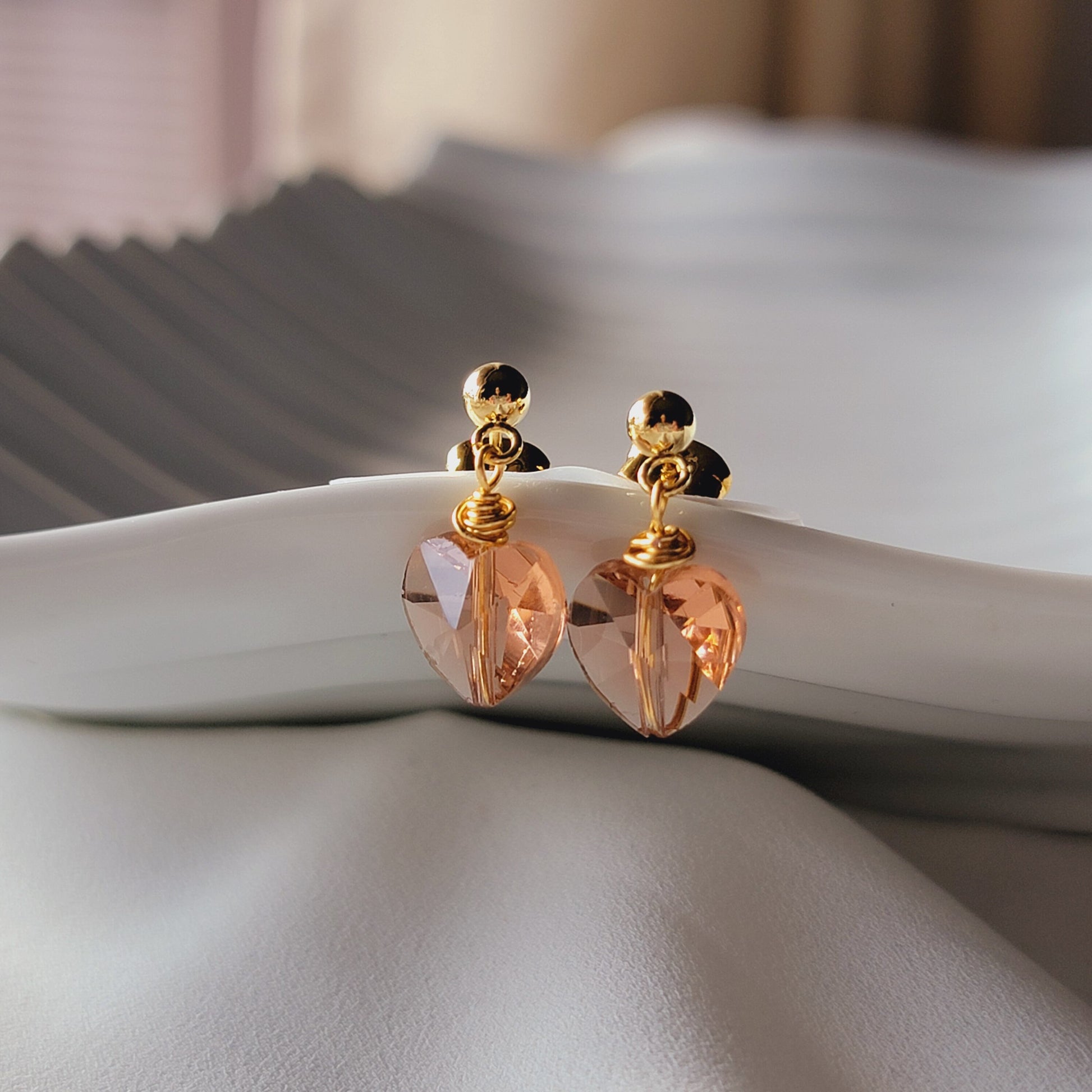 Pink Heart Earrings, Heart Crystal earrings, Small love earrings, Rose Quartz Heart Earrings, Heart shaped earring, Rose quartz gifts