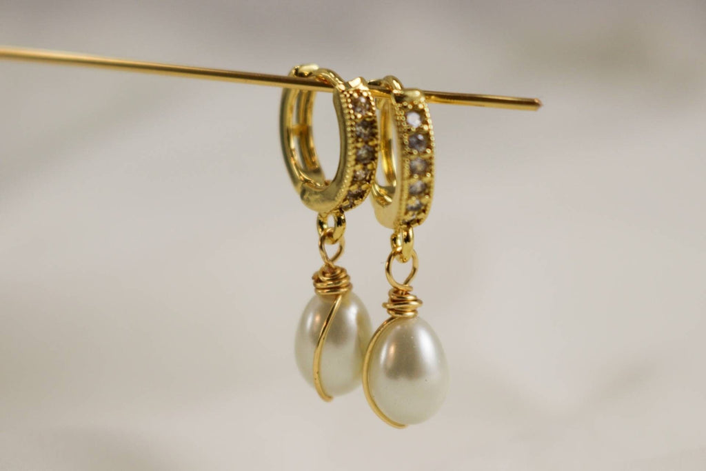 Pearl Huggie Hoops, huggie hoop earrings, pearl drop earrings, pearl huggie hoops, bridesmaid gift, mothers days gift, mother daughter gift