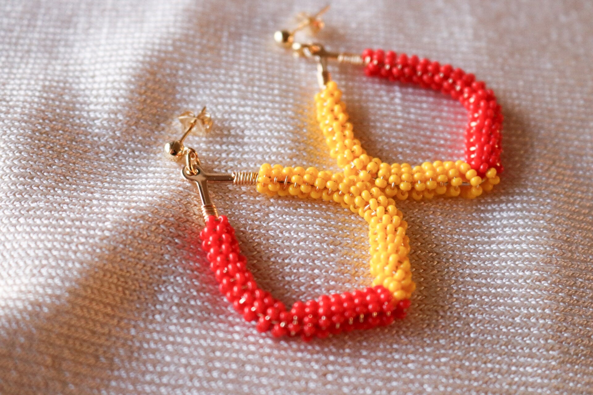 Chunky hoop earrings, thick hoop earrings, Bead Colorful earrings, beaded earrings, summer gifted, giftful earrings, summer gifte earrings