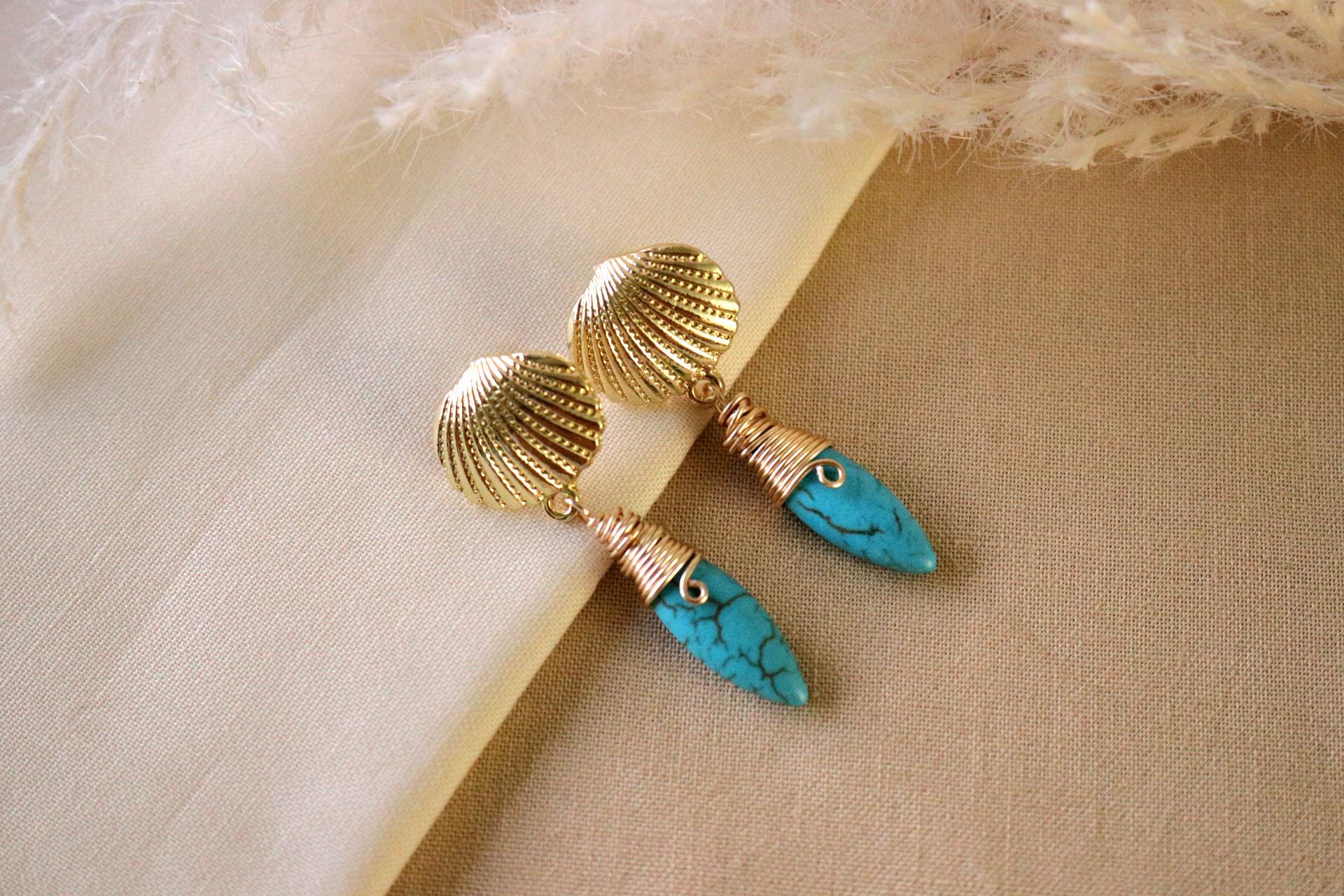 Turquoise earrings, dropping earring, shell gifted earrings, gold earrings stacks, gold minimalistic earrings, gifted beach, summer giftful