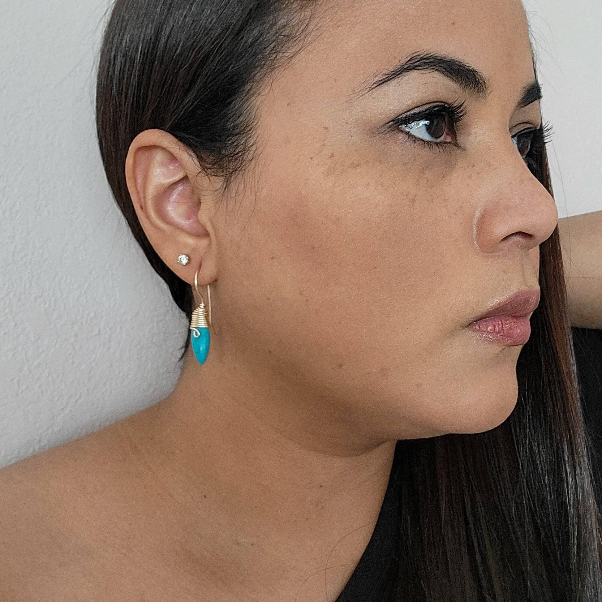 Turquoise earrings, dropping earring, shell gifted earrings, gold earrings stacks, gold minimalistic earrings, gifted beach, summer giftful