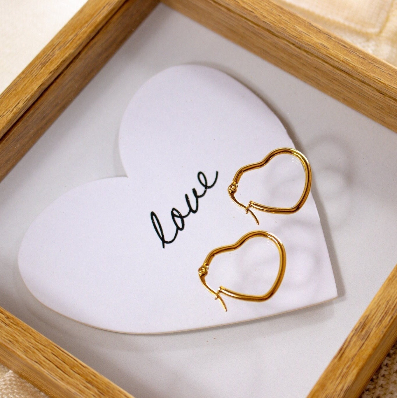 Heart earring hoops, Valentins earrings, Minimalistic earrings,Thin hoop earrings, gifted earrings valentine's gift, anniversary giftful