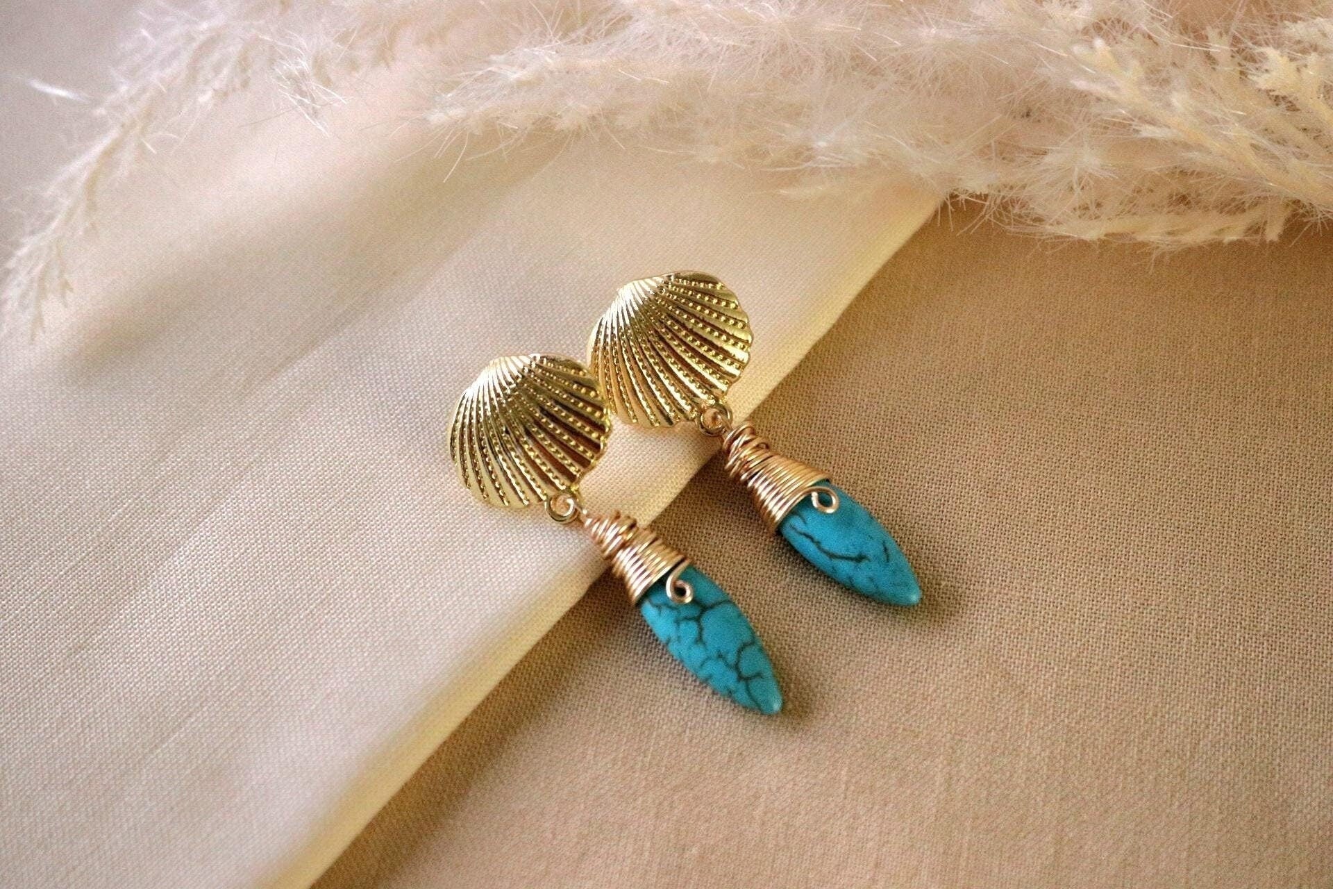 Turquoise earrings, dropping earring, shell gifted earrings, gold earrings stacks, gold minimalistic earrings, gifted beach, summer giftful