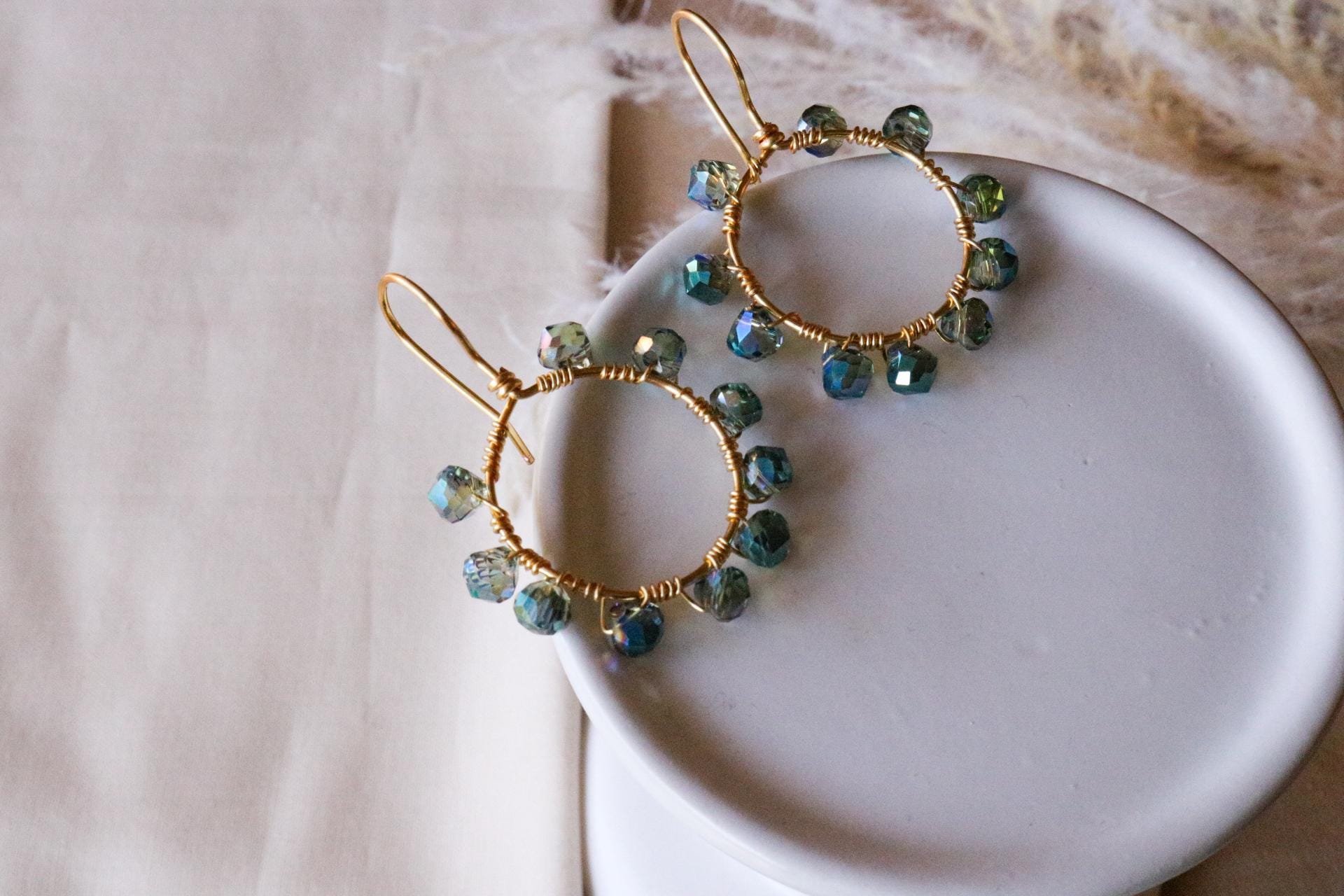 Thin hoop, gold hoop thin, gold crystal hoops, dainty hoop earrings, minimaliste earring, minimalistic gold earrings, maid-of-honor gift