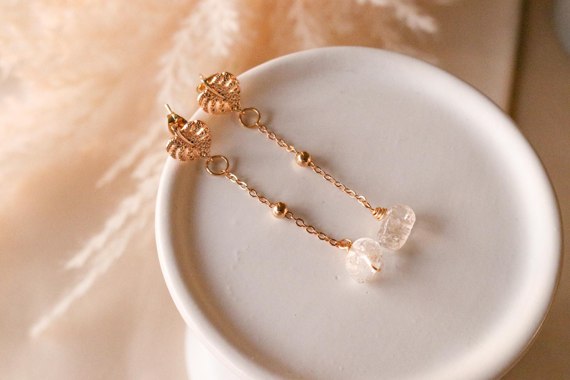 Clear quartz earrings, chain earring gold, earrings threaded, chained earrings dangle, minimalistic earring, gold  leaf earrings dropping