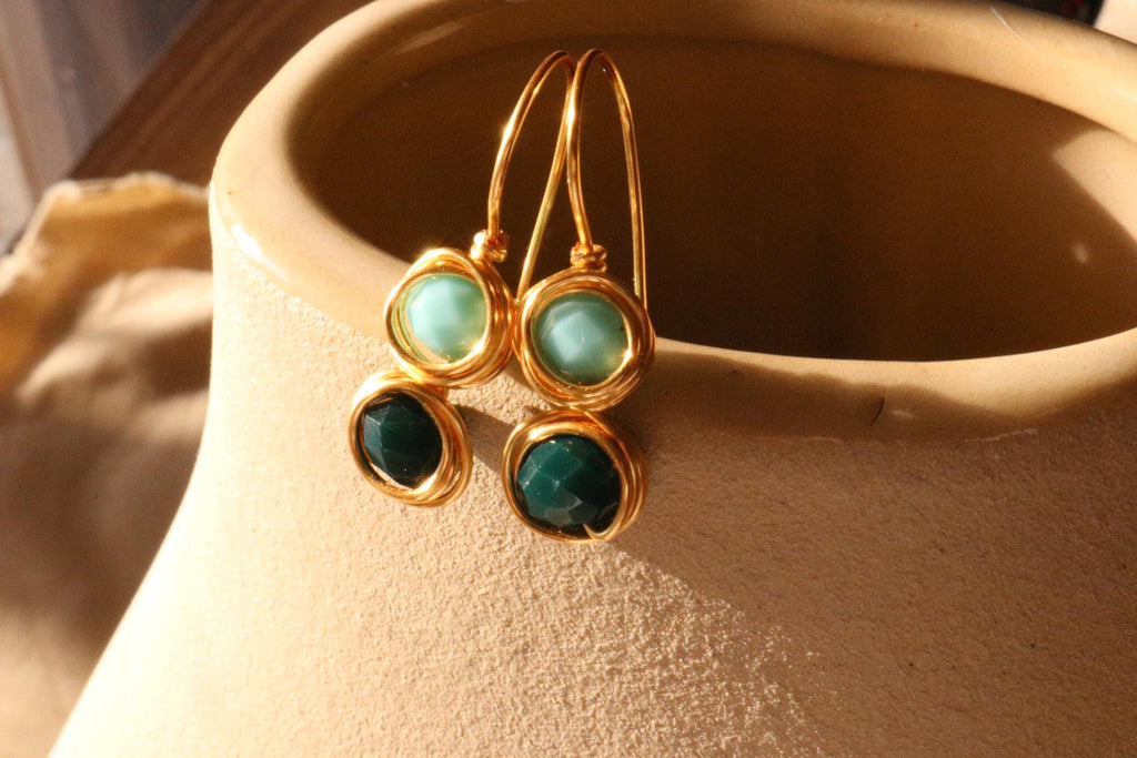 Dainty minimalist earrings, tini earrings, huggie earrings, crystal earrings, drops earrings, dropping earring, minimalist earring