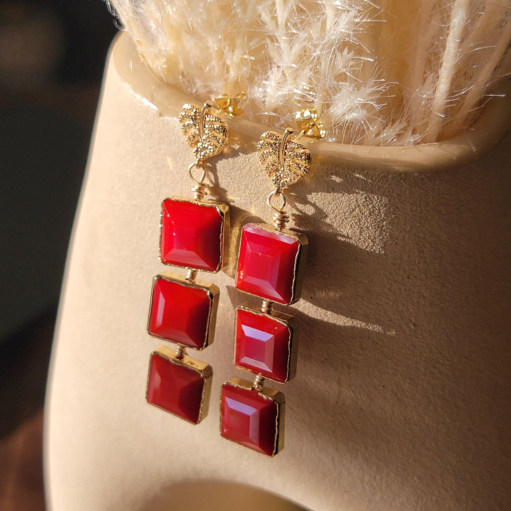Red drops earrings, Dainty minimalist earrings, leaf earrings gift, dropping earring, earrings summer, summer earring gift, giftful earring