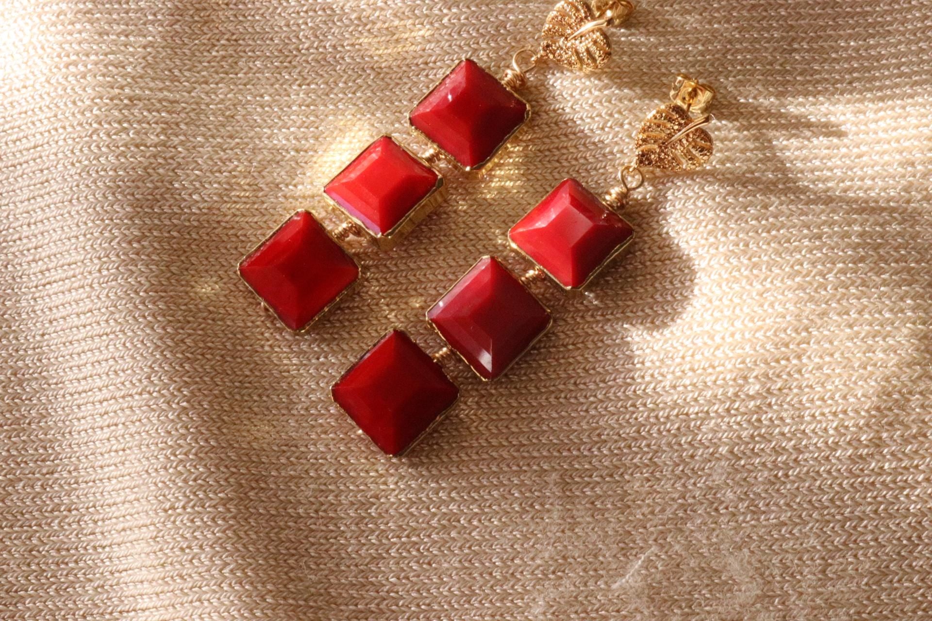 Red drops earrings, Dainty minimalist earrings, leaf earrings gift, dropping earring, earrings summer, summer earring gift, giftful earring