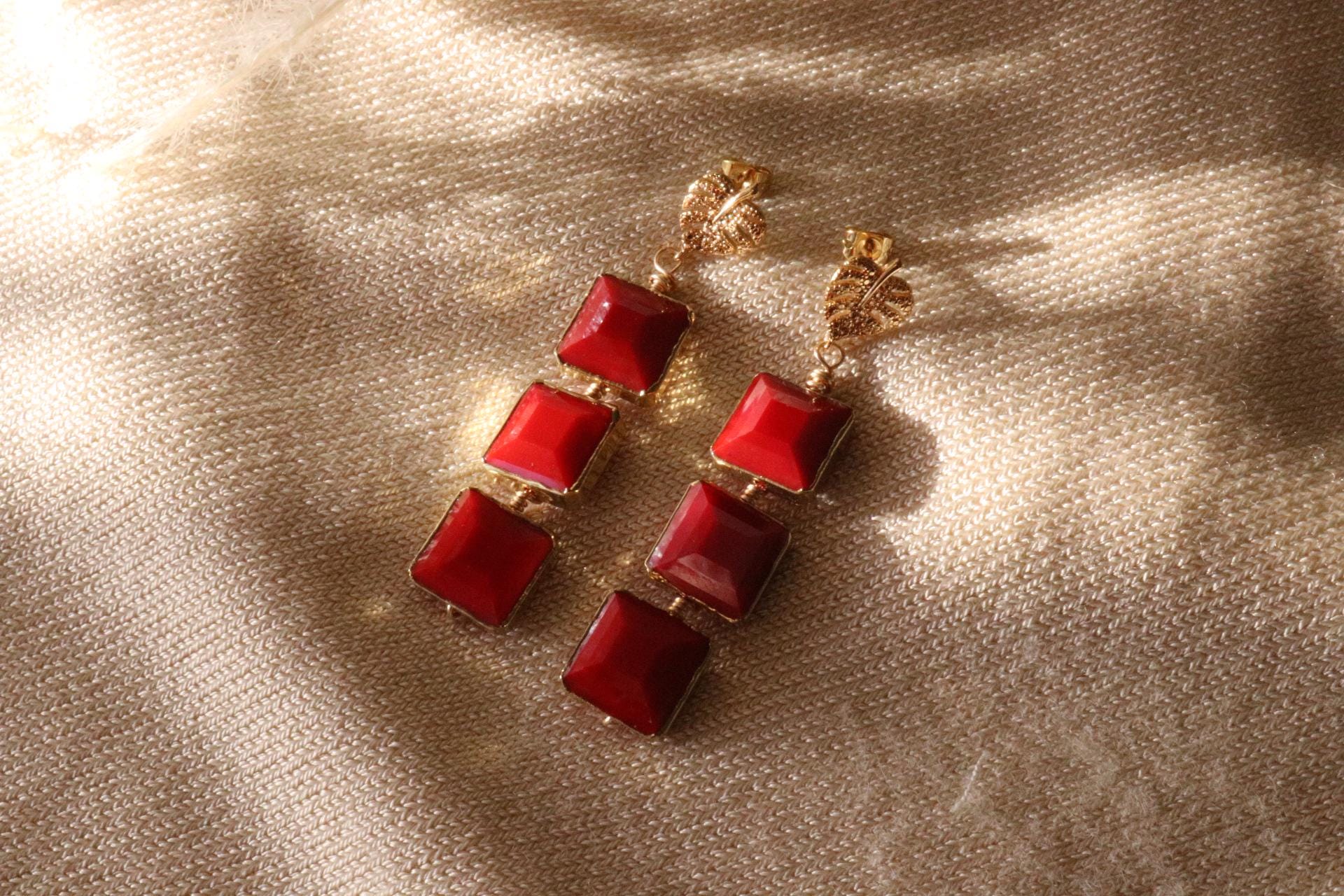 Red drops earrings, Dainty minimalist earrings, leaf earrings gift, dropping earring, earrings summer, summer earring gift, giftful earring